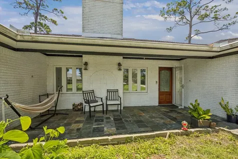 206 Melody Lane Friendswood TX 77546