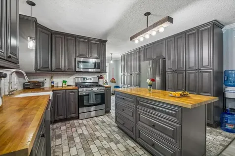 206 Melody Lane Friendswood TX 77546