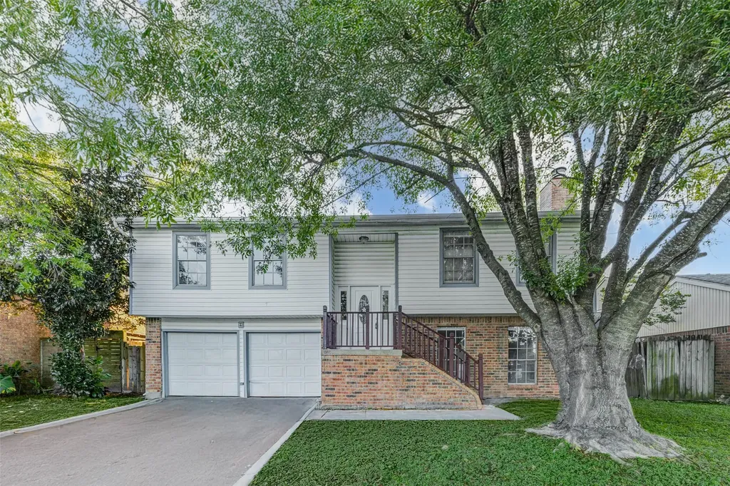 8622 Connaught Garden Drive Houston TX 77083