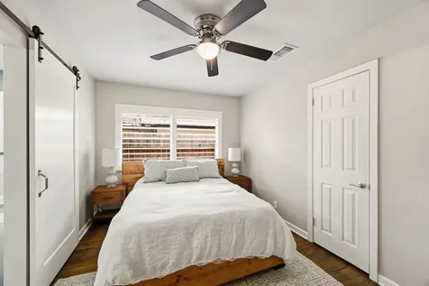 5022 W 43rd Street Houston TX 77092