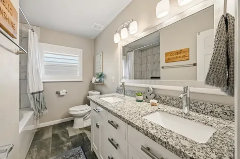5022 W 43rd Street Houston TX 77092
