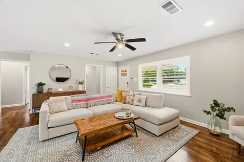 5022 W 43rd Street Houston TX 77092