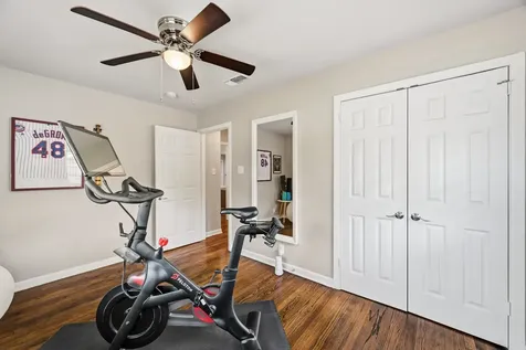 5022 W 43rd Street Houston TX 77092