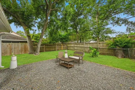 5022 W 43rd Street Houston TX 77092
