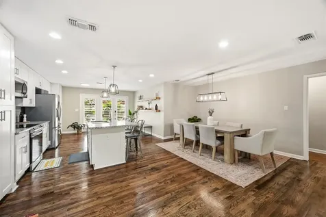 5022 W 43rd Street Houston TX 77092