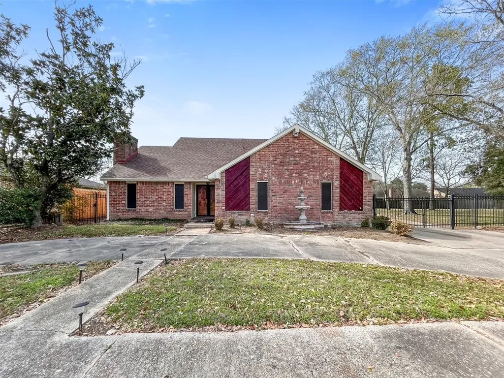 10614 Huntington Point Drive Houston TX 77099