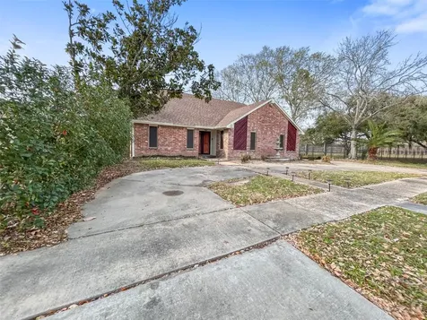 10614 Huntington Point Drive Houston TX 77099
