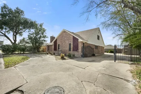 10614 Huntington Point Drive Houston TX 77099