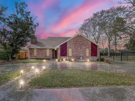 10614 Huntington Point Drive Houston TX 77099
