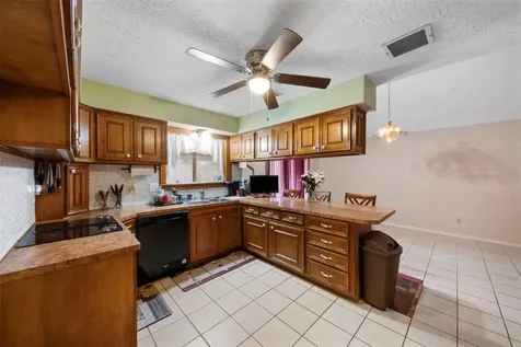10614 Huntington Point Drive Houston TX 77099