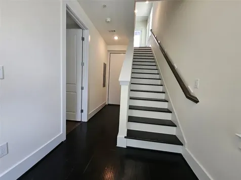 2401 Crawford Street C2a Houston TX 77004