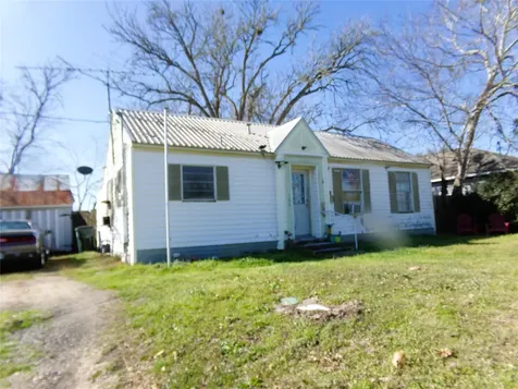 308 E East South Street Weimar TX 78962