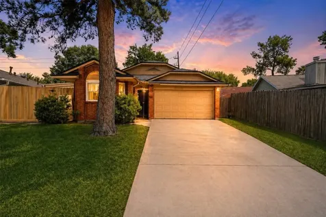 9114 Golden Sunshine Drive Houston TX 77064