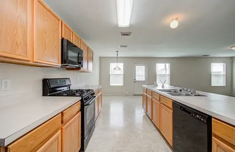 3407 Becker Glen Street Fresno TX 77545