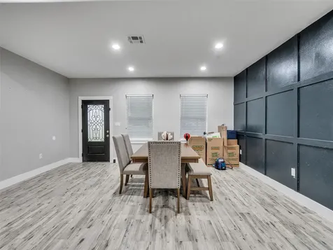 24 County Road 2293 Cleveland TX 77327