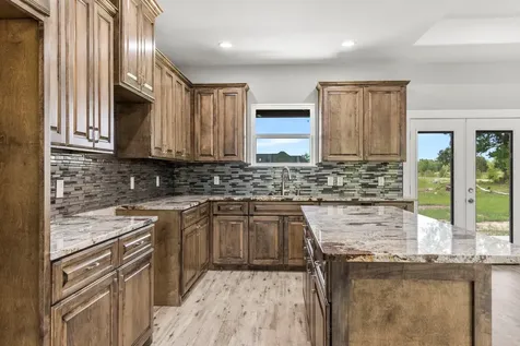 24 County Road 2293 Cleveland TX 77327