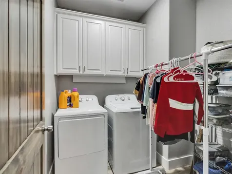 24 County Road 2293 Cleveland TX 77327