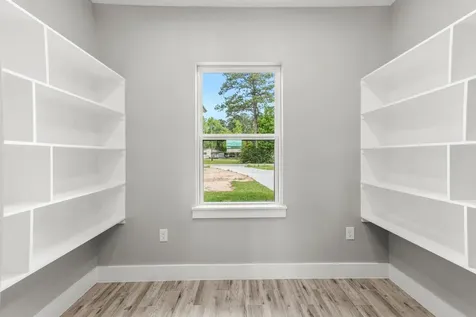 24 County Road 2293 Cleveland TX 77327