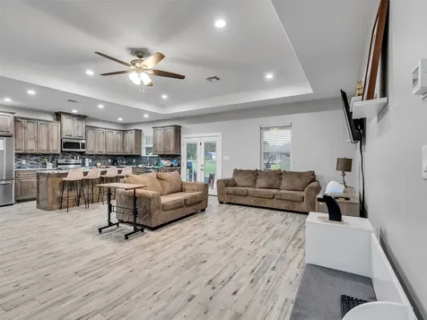 24 County Road 2293 Cleveland TX 77327