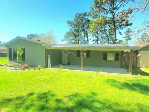 104 Sweet Gum Village Mills TX 77663