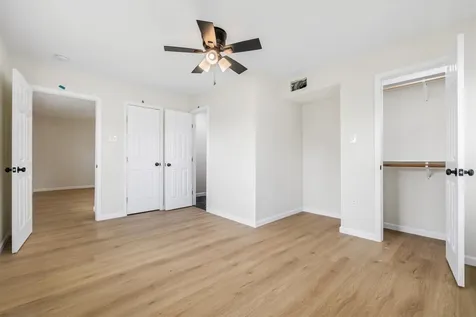 1127 Harris Way Galveston TX 77551