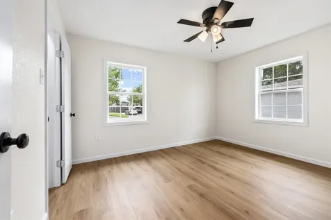 1127 Harris Way Galveston TX 77551
