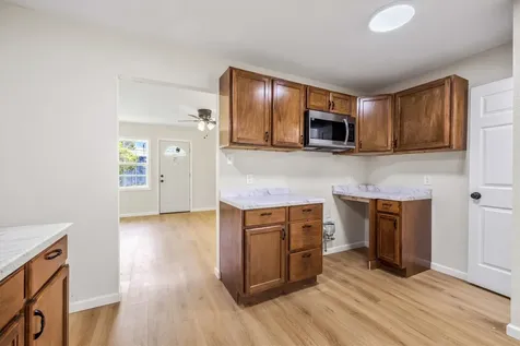 1127 Harris Way Galveston TX 77551