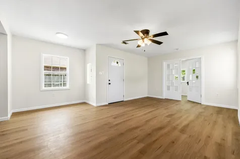 1127 Harris Way Galveston TX 77551
