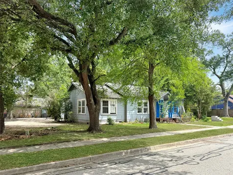 502 E Fayle Street Baytown TX 77520