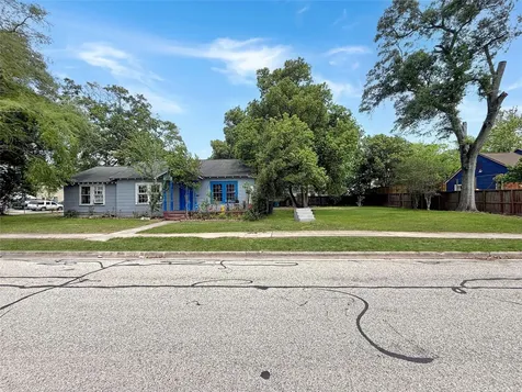 502 E Fayle Street Baytown TX 77520
