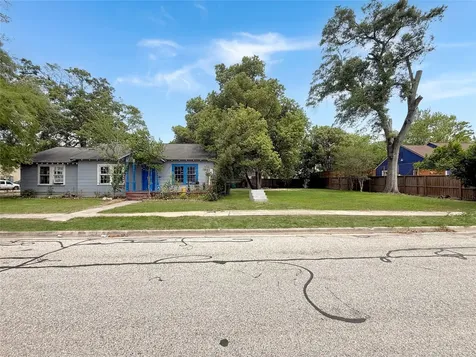 502 E Fayle Street Baytown TX 77520