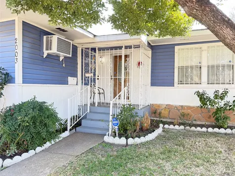2003 Alta Vista Street Houston TX 77023