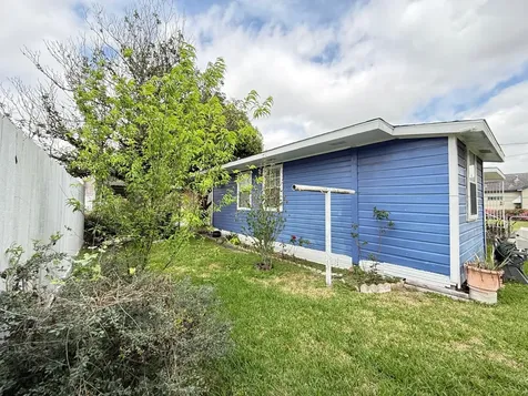2003 Alta Vista Street Houston TX 77023
