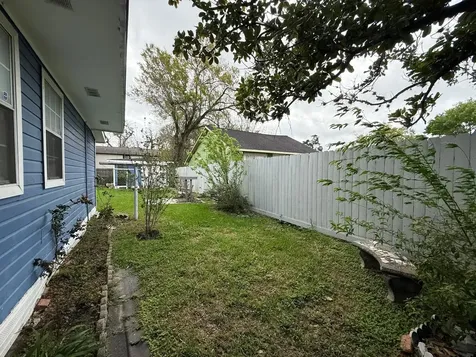 2003 Alta Vista Street Houston TX 77023