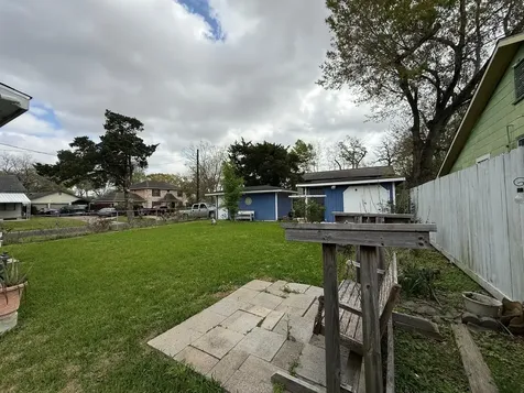 2003 Alta Vista Street Houston TX 77023