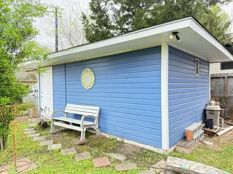 2003 Alta Vista Street Houston TX 77023