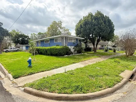 2003 Alta Vista Street Houston TX 77023