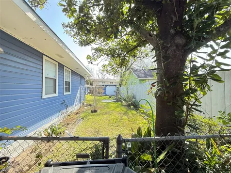 2003 Alta Vista Street Houston TX 77023