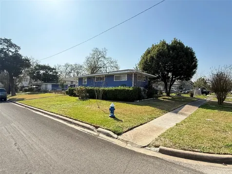 2003 Alta Vista Street Houston TX 77023