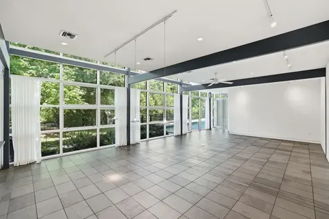 2424 White Oak Drive Houston TX 77009