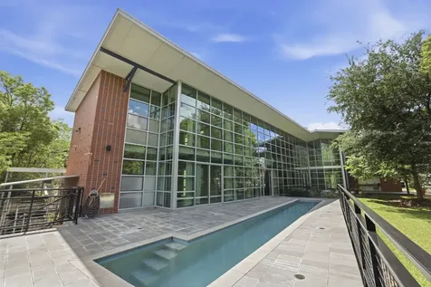2424 White Oak Drive Houston TX 77009
