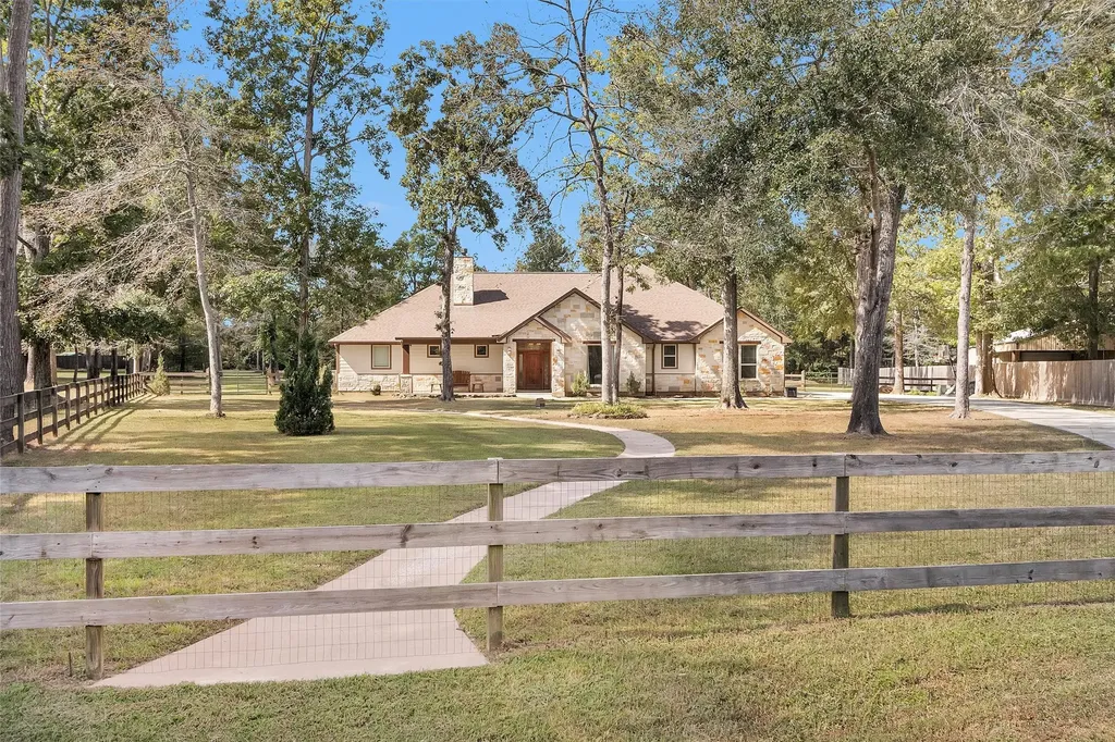11498 Oak Springs Drive Willis TX 77378