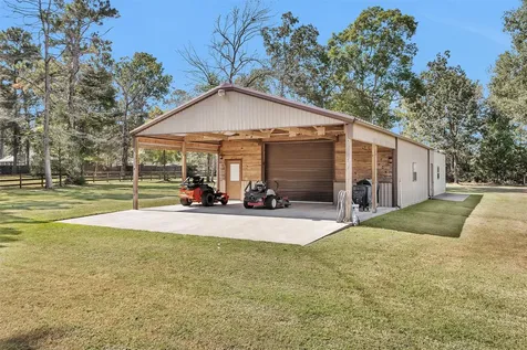 11498 Oak Springs Drive Willis TX 77378