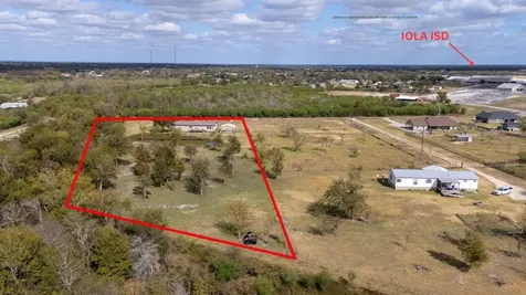 7155 County Road 108 Iola TX 77861