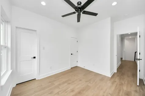 5029 Broom Street B Houston TX 77091