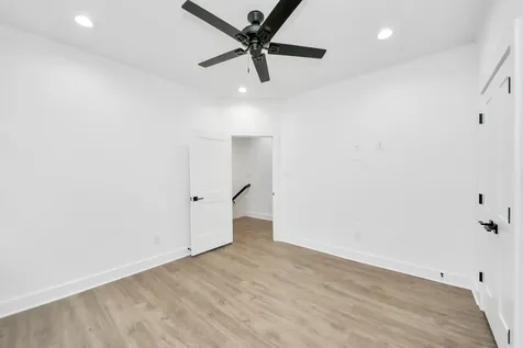 5029 Broom Street B Houston TX 77091