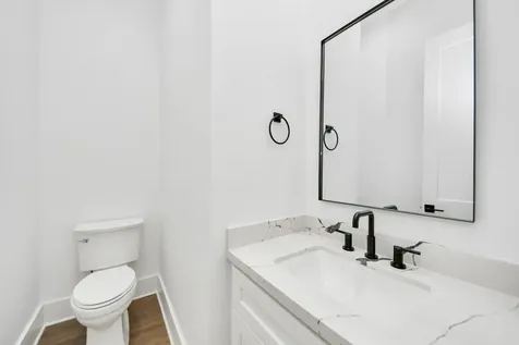 5029 Broom Street B Houston TX 77091