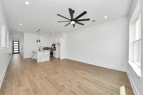 5029 Broom Street B Houston TX 77091