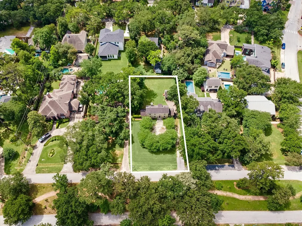 717 Garden Oaks Boulevard Houston TX 77018