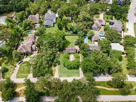 717 Garden Oaks Boulevard Houston TX 77018
